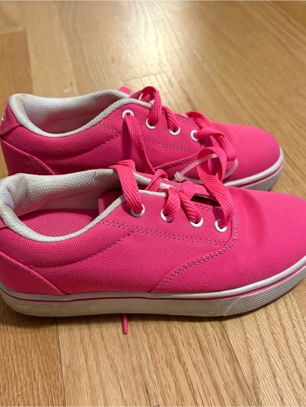 Heelys Pink Kids' Sneakers Sz 4 Roller Skate Lace Up Shoe